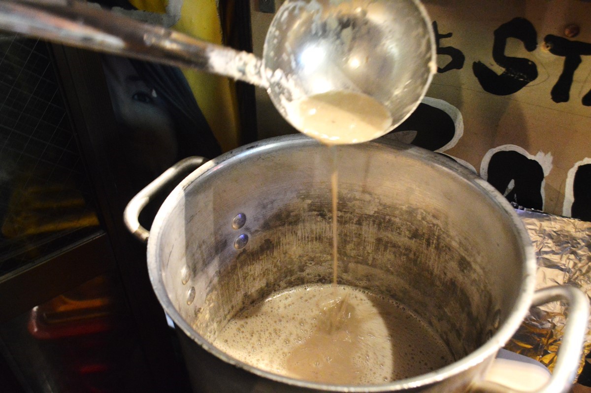 業務用煮干しラーメンスープ
