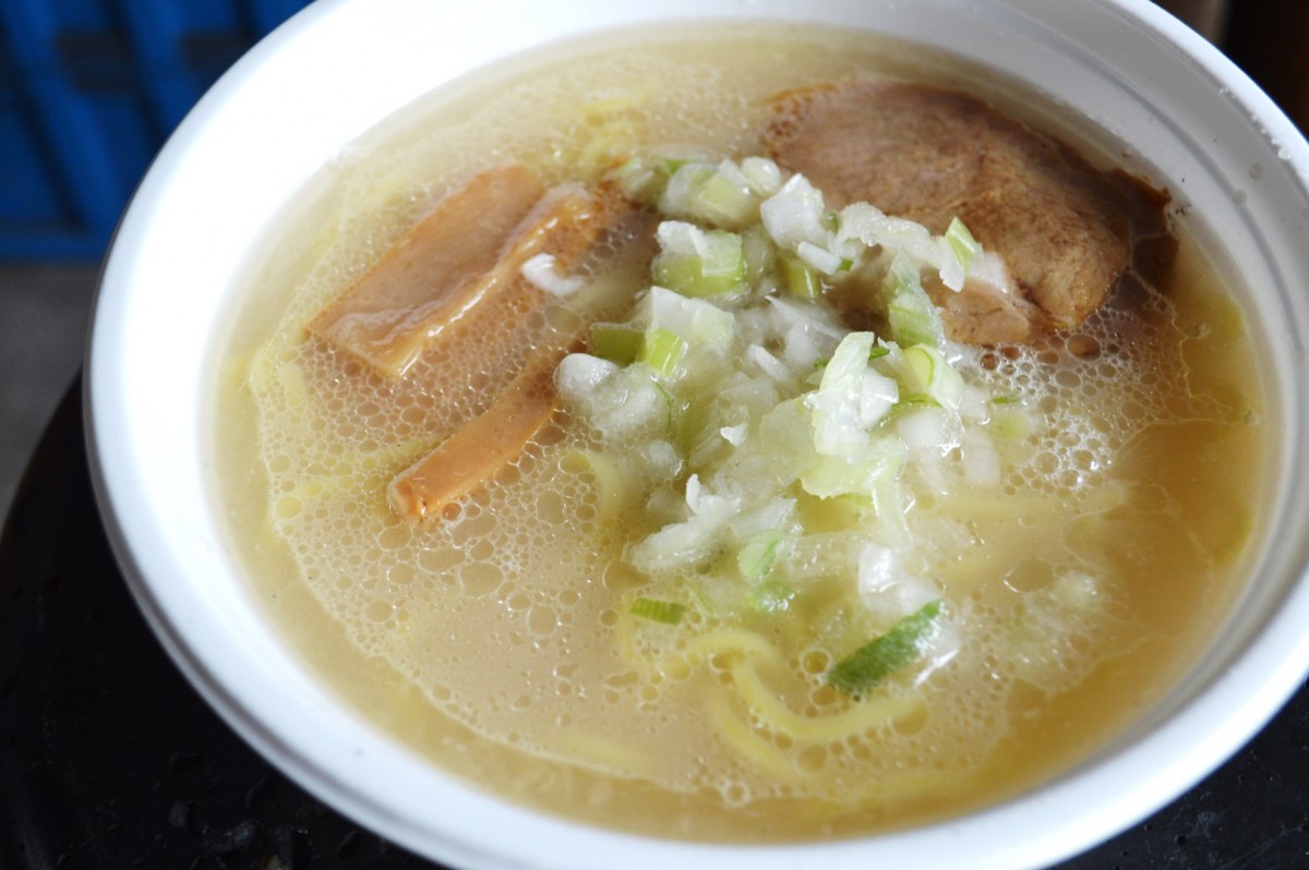 牛骨ラーメン